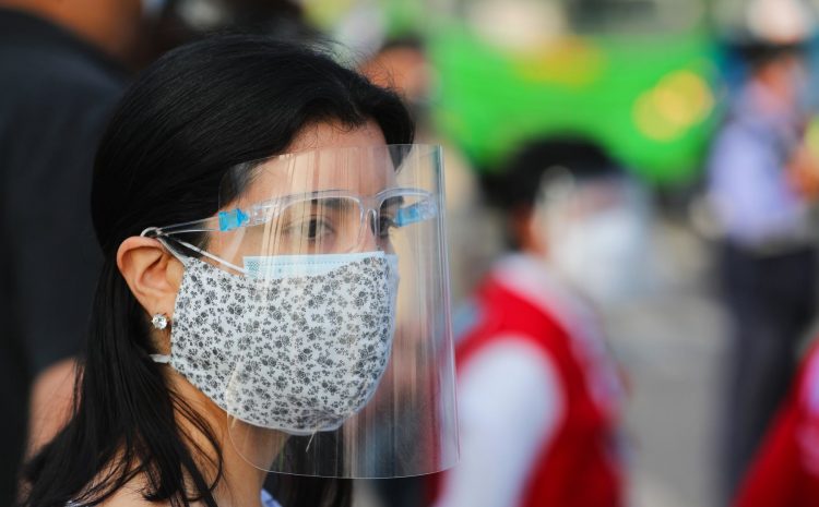  Uso de doble mascarilla será obligatorio en mercados, farmacias y más establecimientos